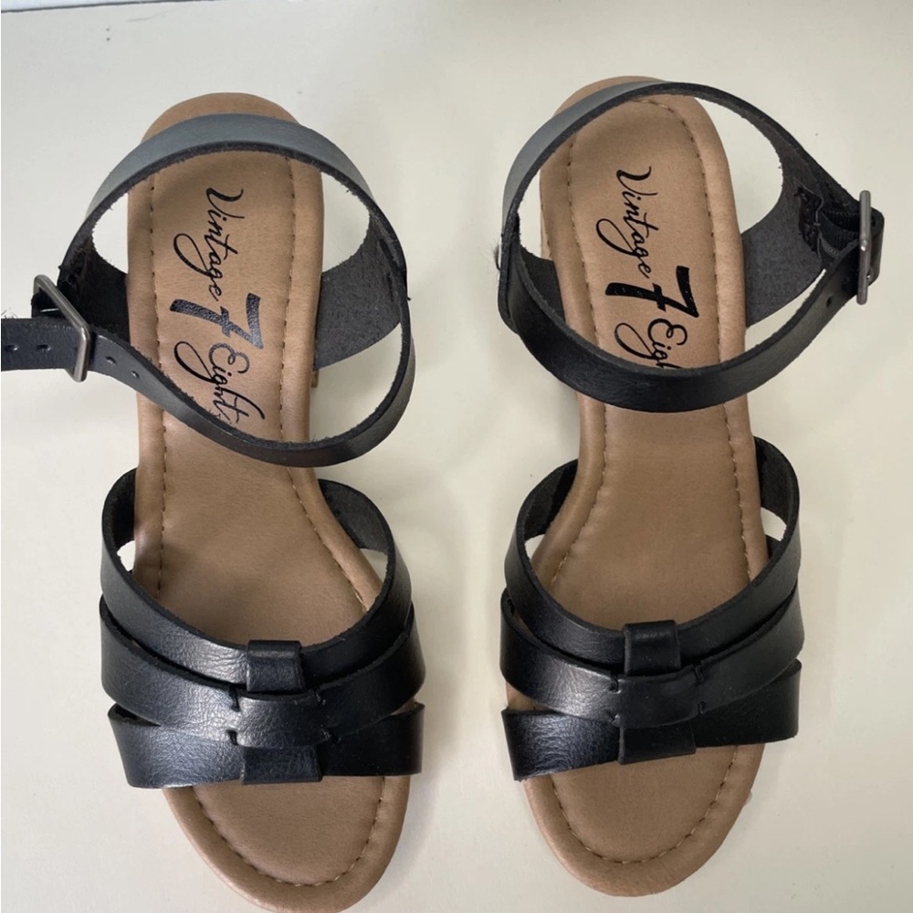 Vintage 7 Eight Black Sandals with Woven Straps and Ankle Buckle size 6
